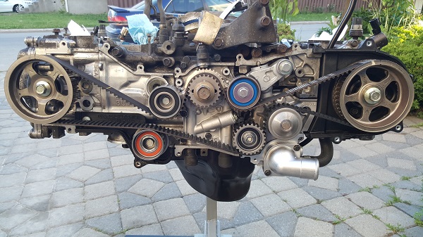 Timing belt,tensioner assembly, pulleys,camshaft seals,crankshaft seal andwater pump installed